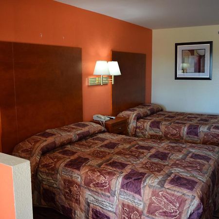 Royal Inn & Suites Дугласвилл Номер фото