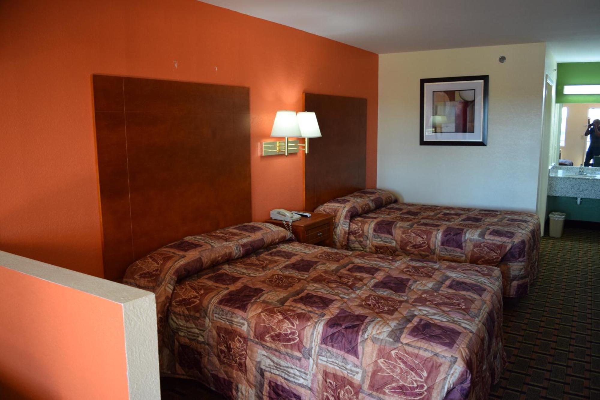 Royal Inn & Suites Дугласвилл Номер фото